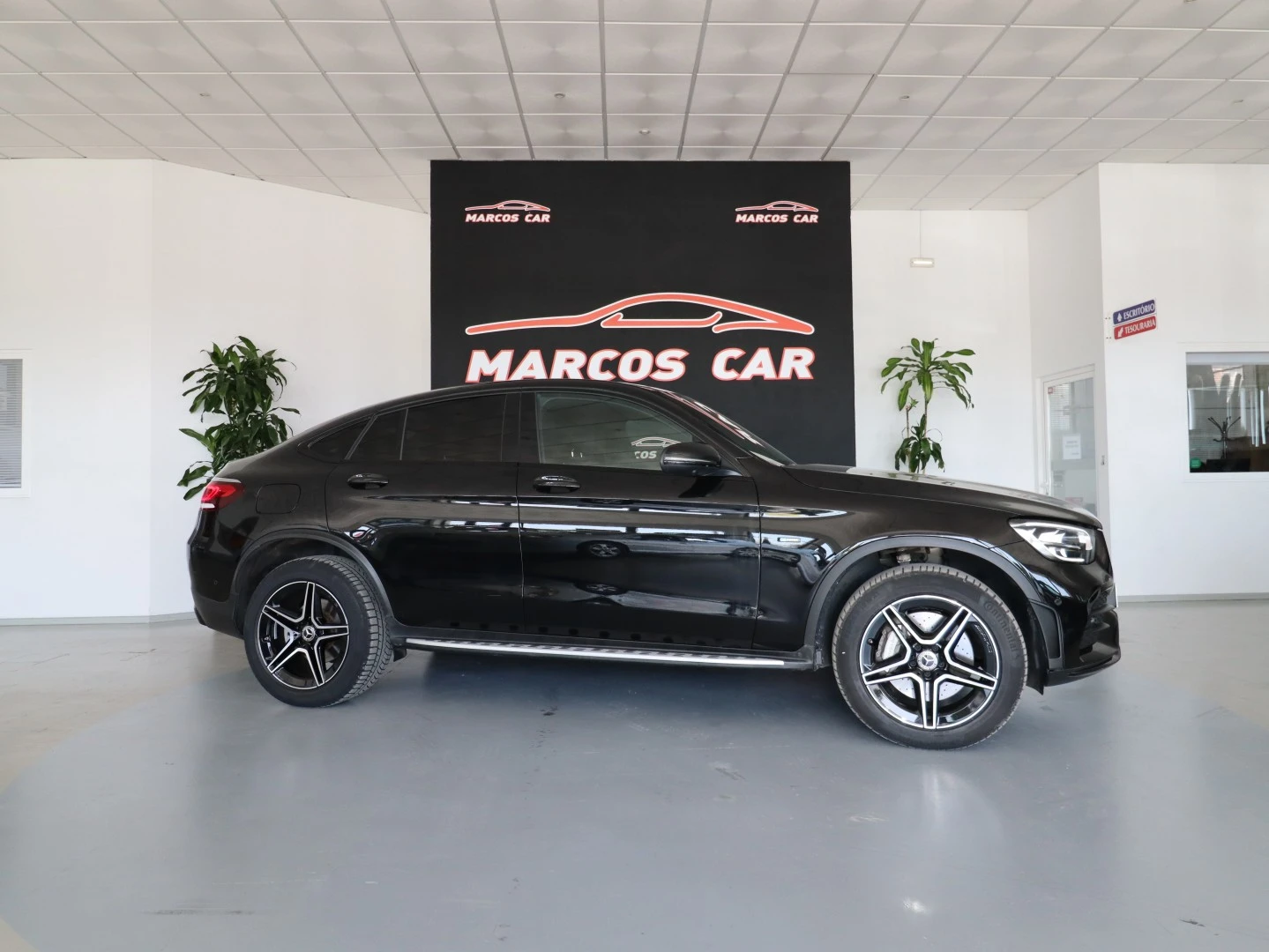 Mercedes-Benz GLC 300 AMG