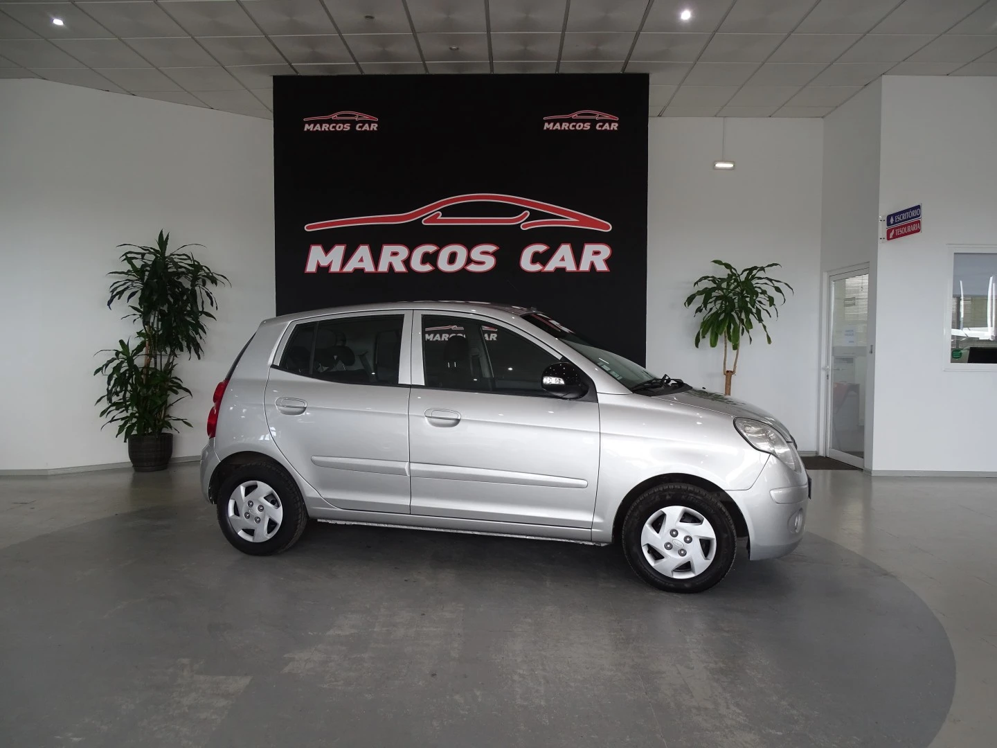 Kia Picanto 1.0L EX