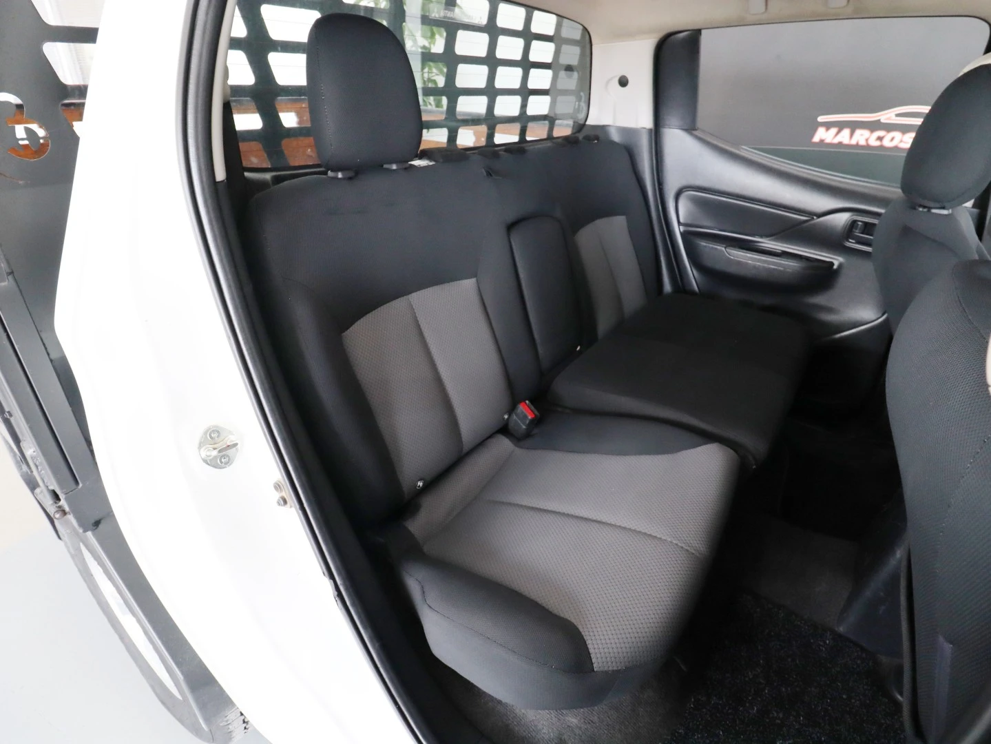Mitsubishi L200 2.3 DI-D CD Invite 4WD
