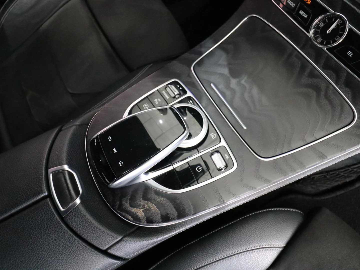 Mercedes-Benz E 300 De Avantgarde