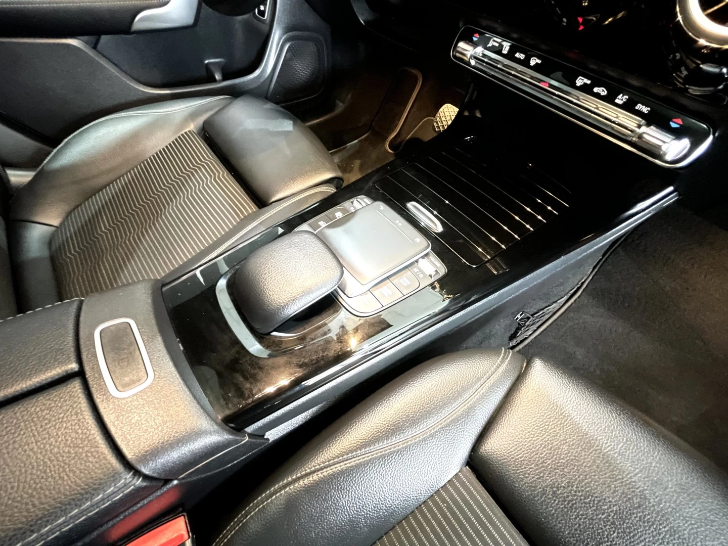 Mercedes-Benz CLA 200 d Shooting Brake 8G-DCT Special Edition