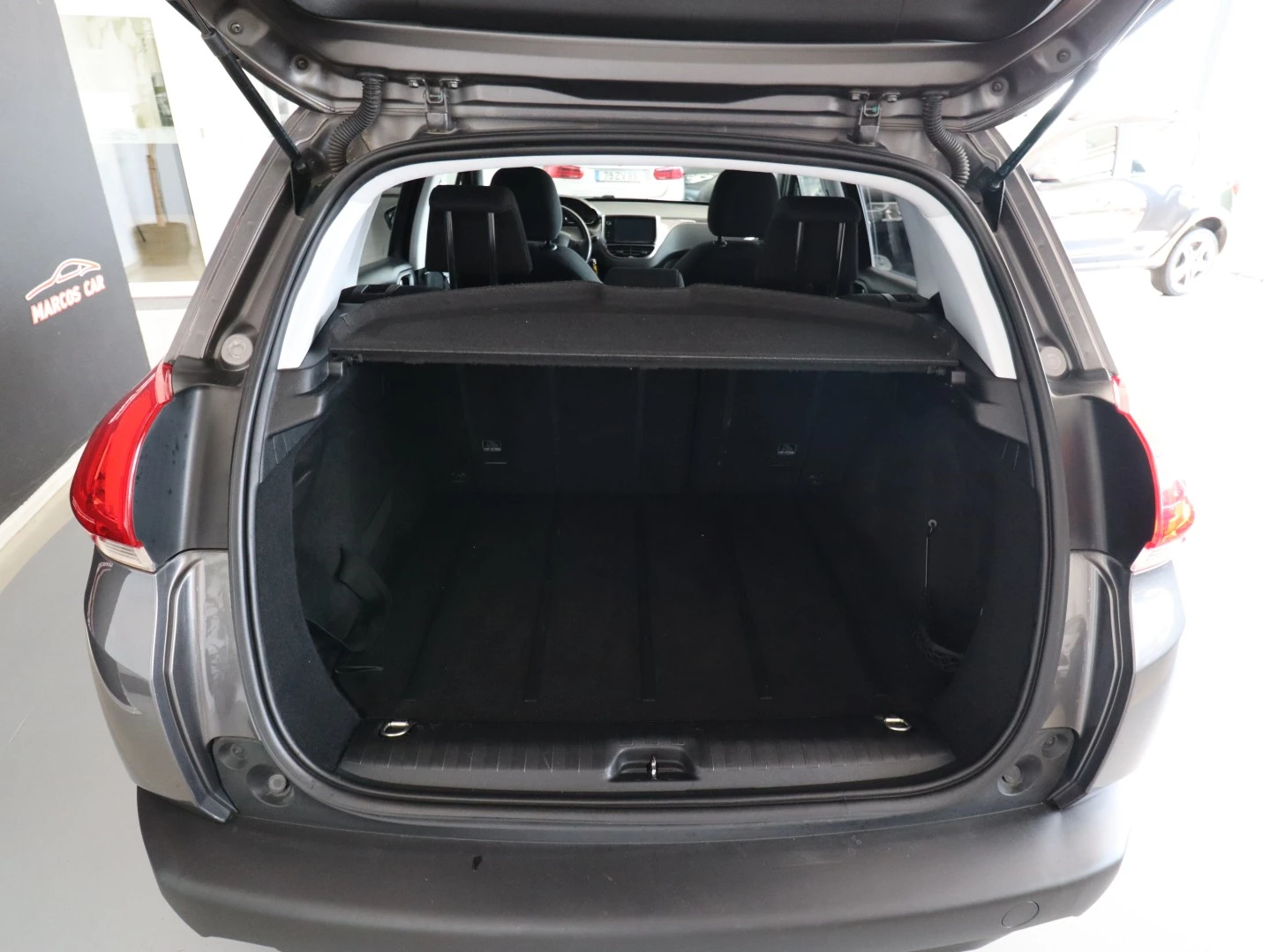 Peugeot 2008 1.6 e-HDi Active