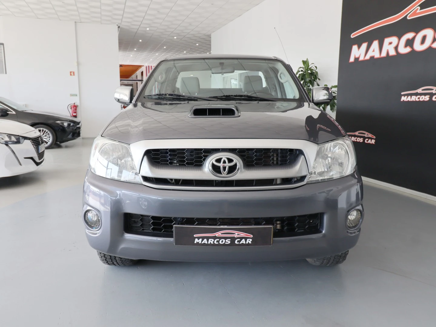 Toyota Hilux 2.5 D-4D 4WD CE AC