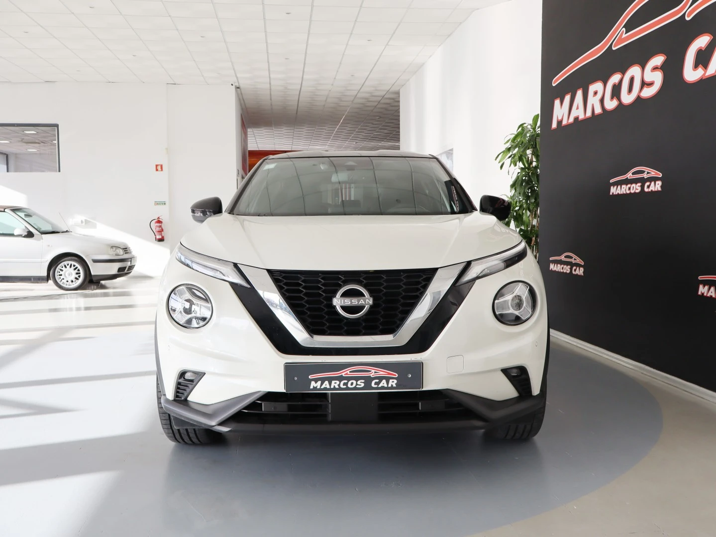 Nissan Juke 1.0 DIG-T N-Design Black DCT