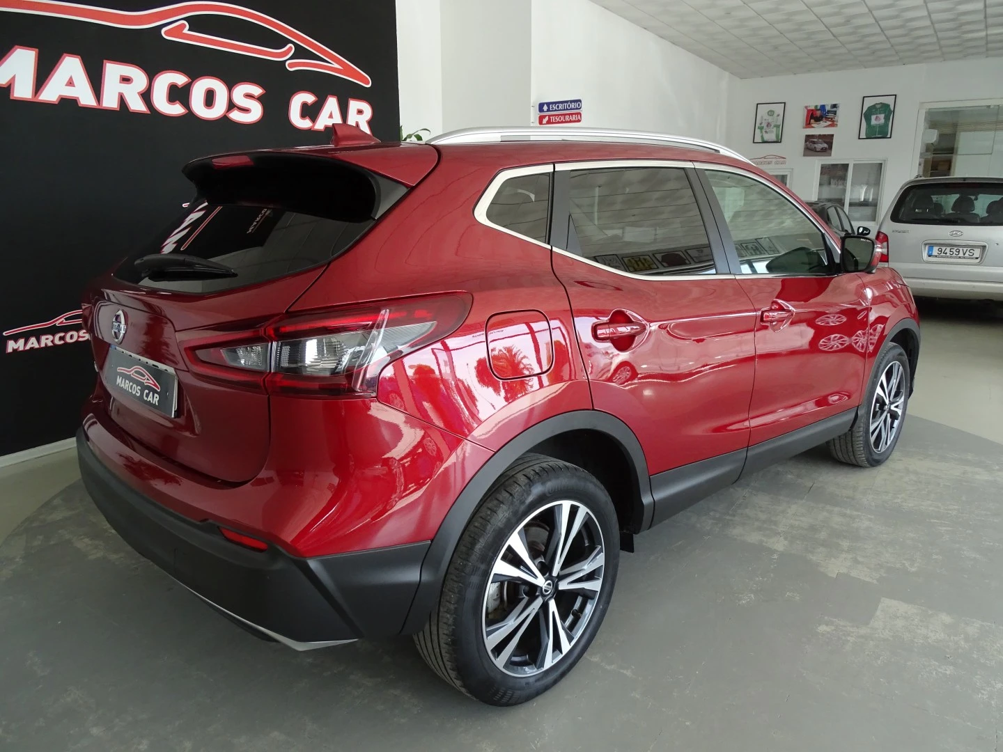 Nissan Qashqai 1.3 DIG-T N-Connecta J18