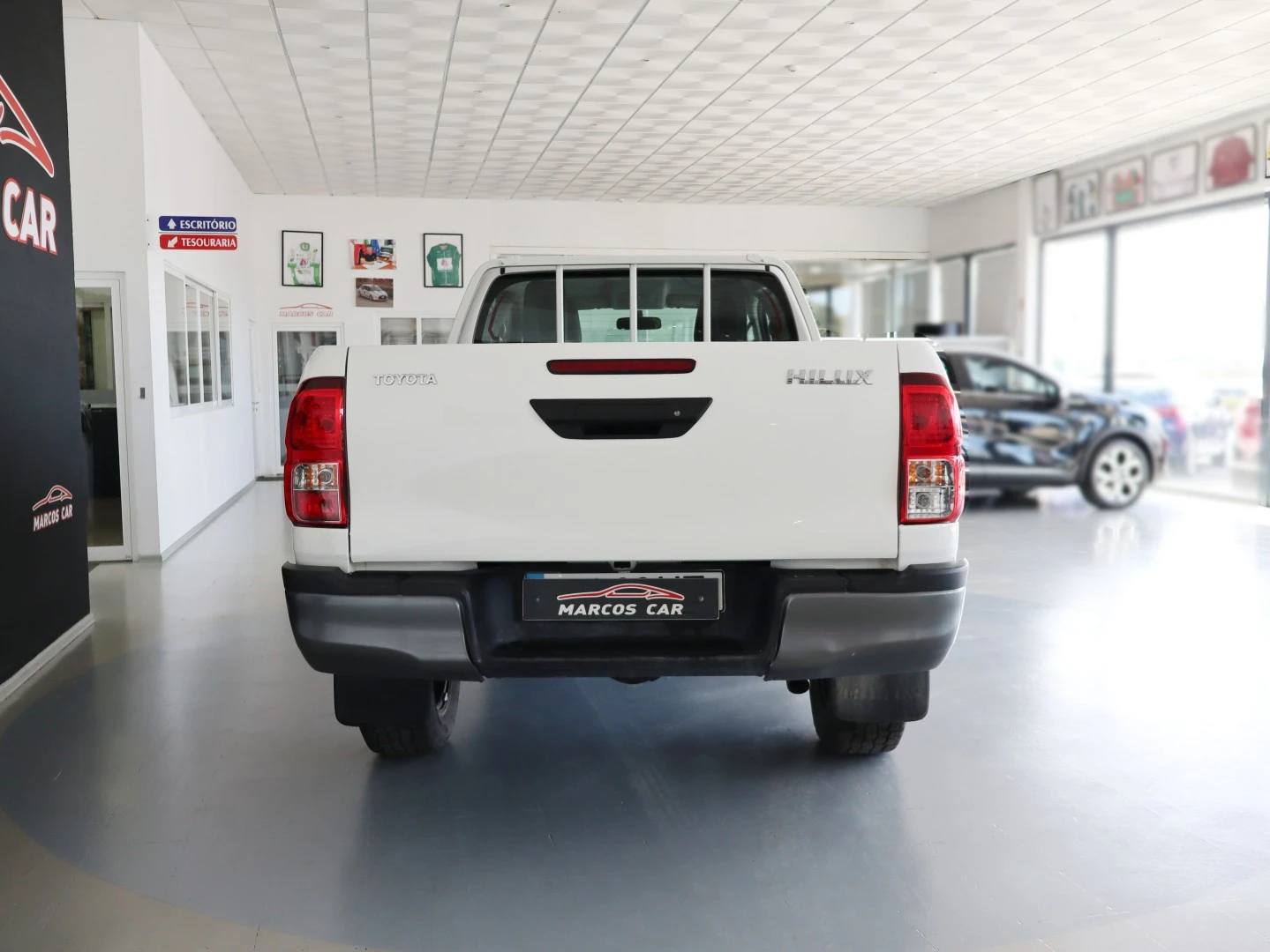 Toyota Hilux 2.4 D LN105L Cx Metalica