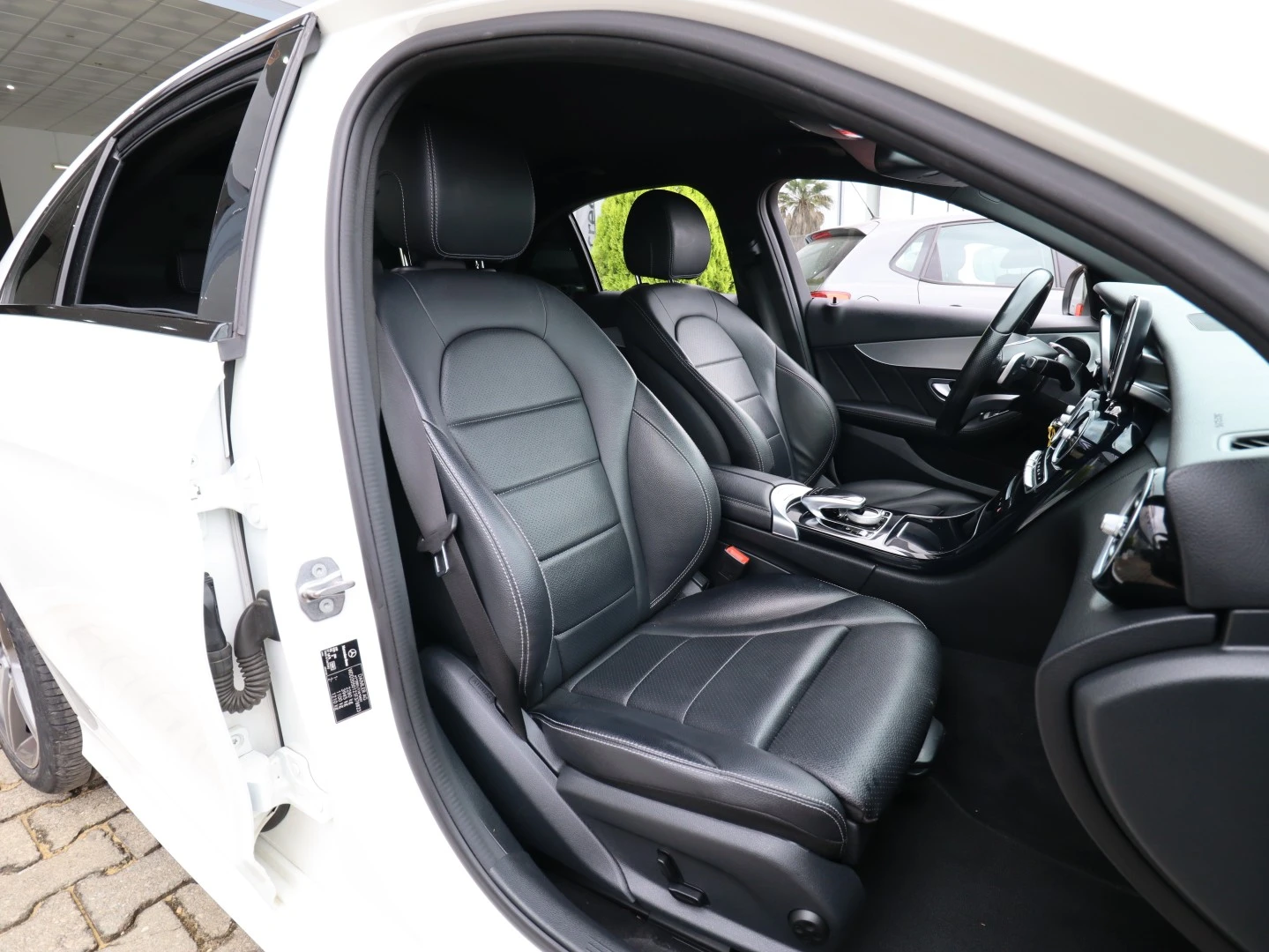 Mercedes-Benz C 300 BlueTEC Hybrid AMG Line