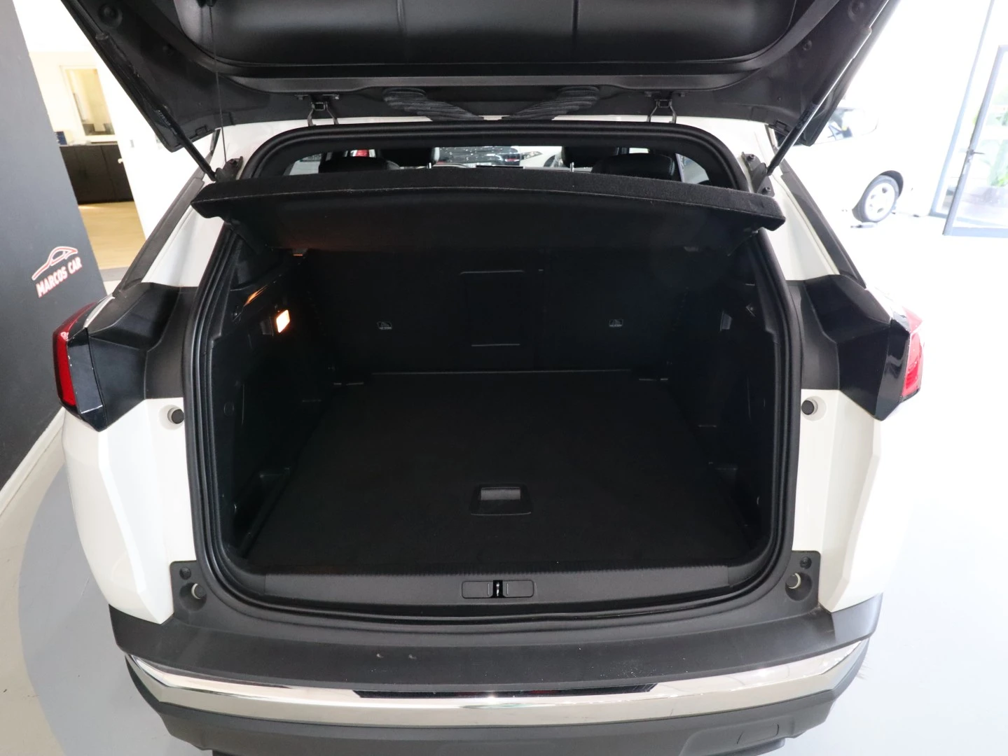 Peugeot 3008 1.5 BlueHDi Allure Pack EAT8