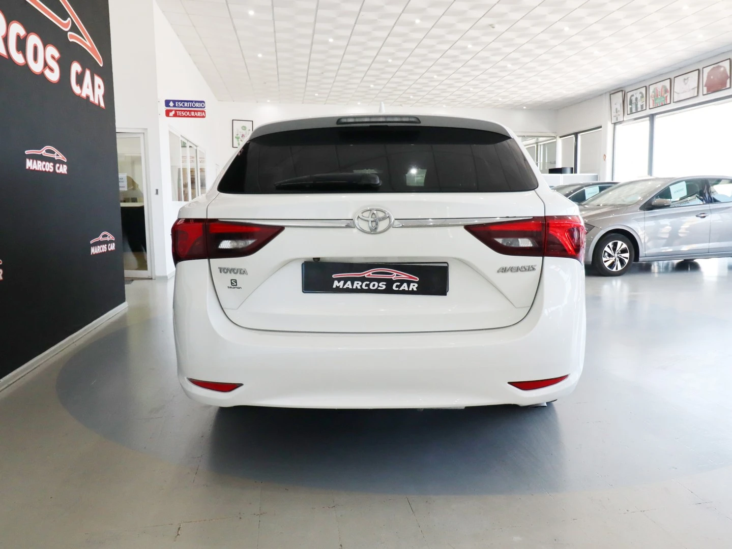 Toyota Avensis Touring Sports 1.6 D-4D Exclusive+GPS