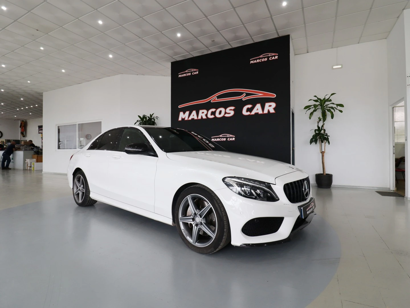 Mercedes-Benz C 300 BlueTEC Hybrid AMG Line