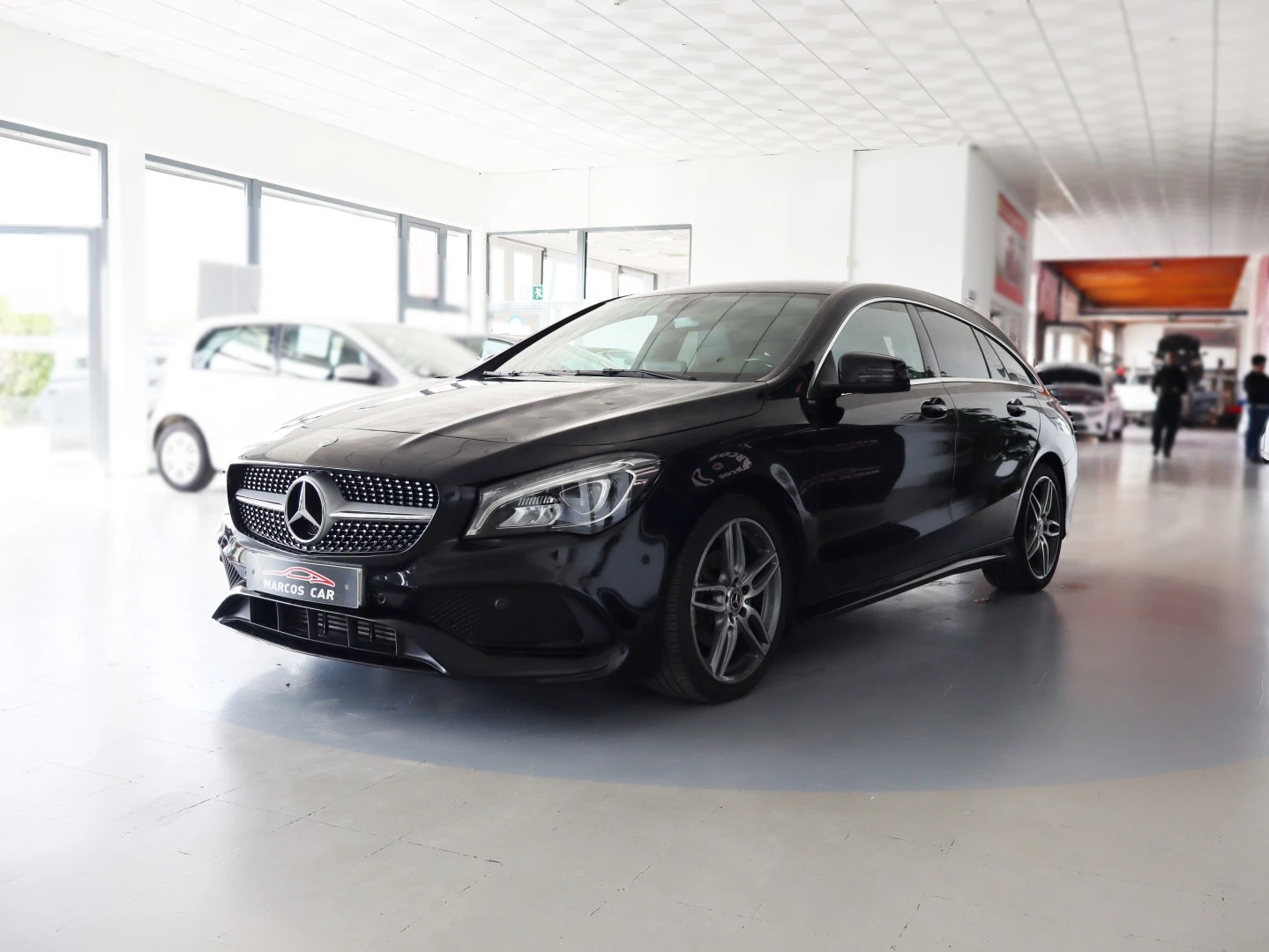 Mercedes-Benz CLA 180 d Shooting Brake AMG Line