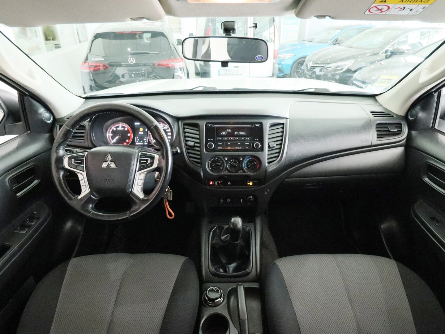 Mitsubishi L200 2.3 DI-D CD Invite 4WD