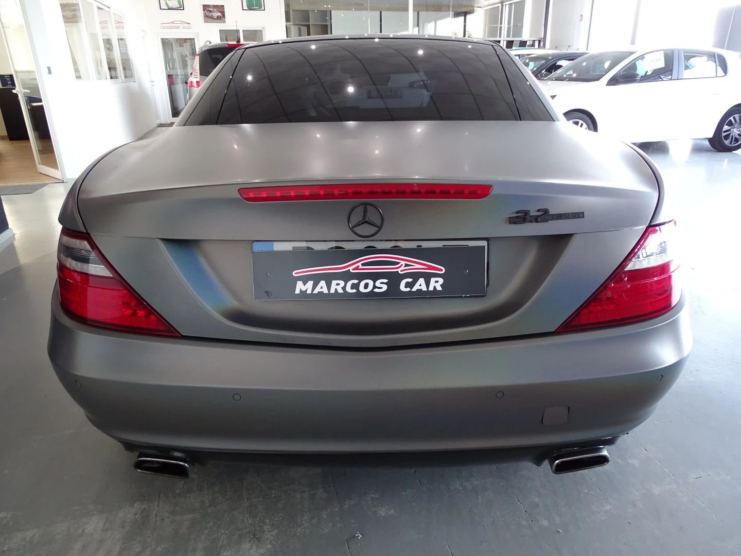 Mercedes-Benz SLK 200 (BlueEFFICIENCY) 7G-TRONIC CarbonLOOK Edition