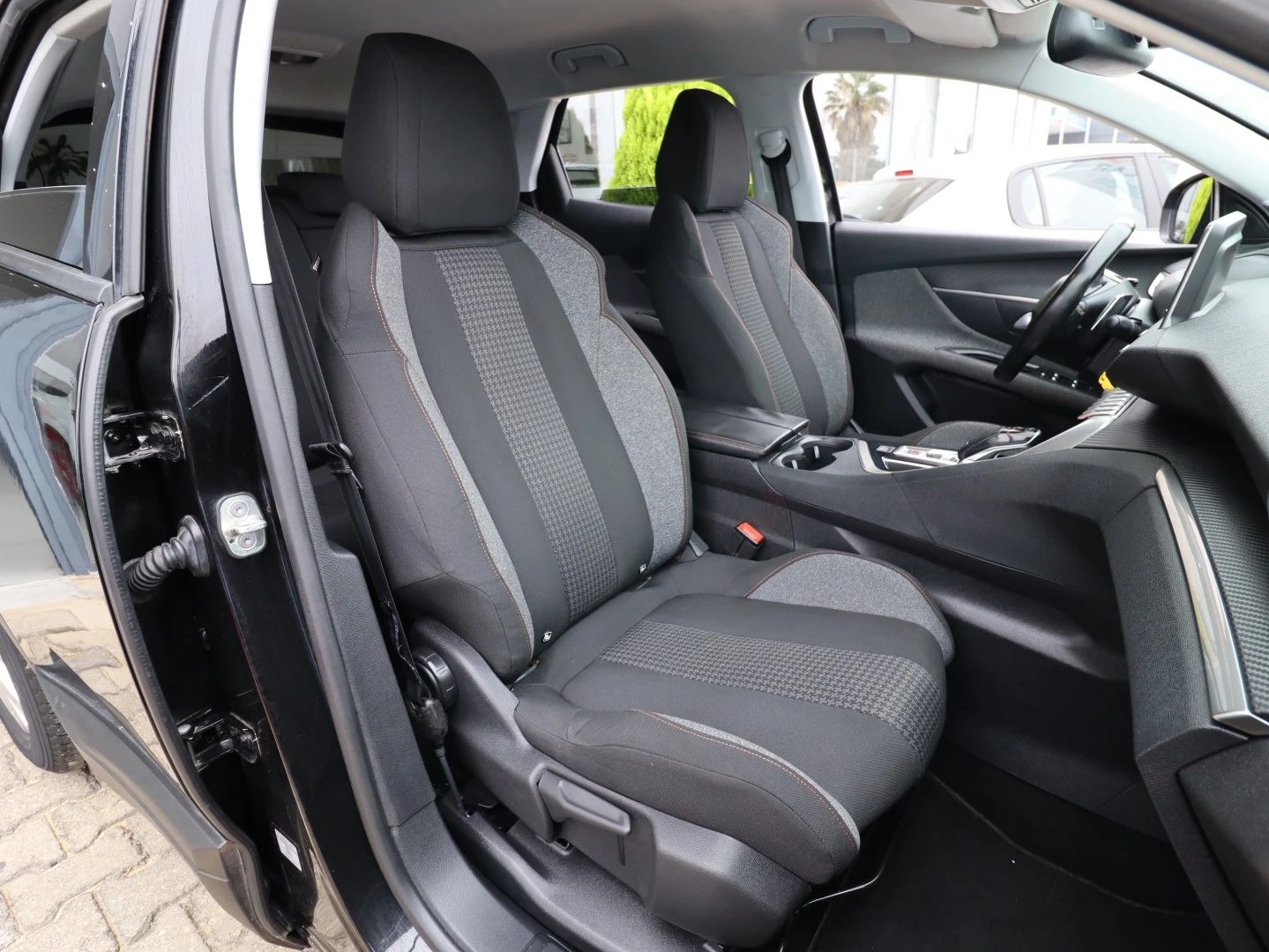 Peugeot 3008 1.6 BlueHDi Style EAT6