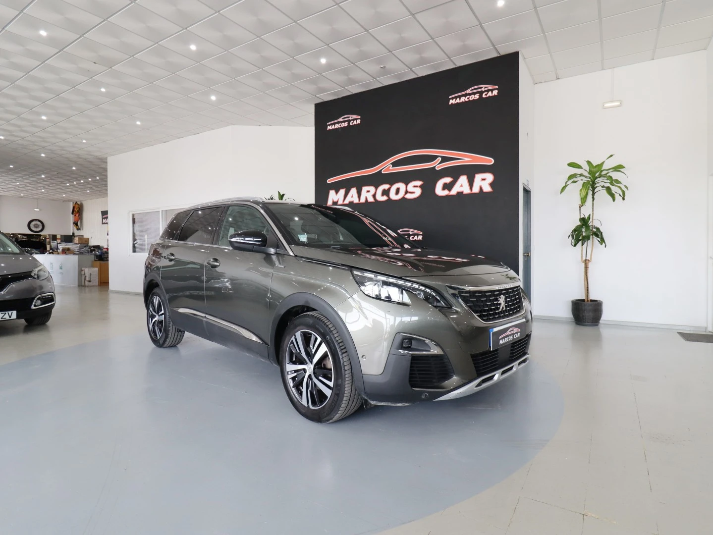 Peugeot 5008 1.5 BlueHDi Allure Pack EAT8