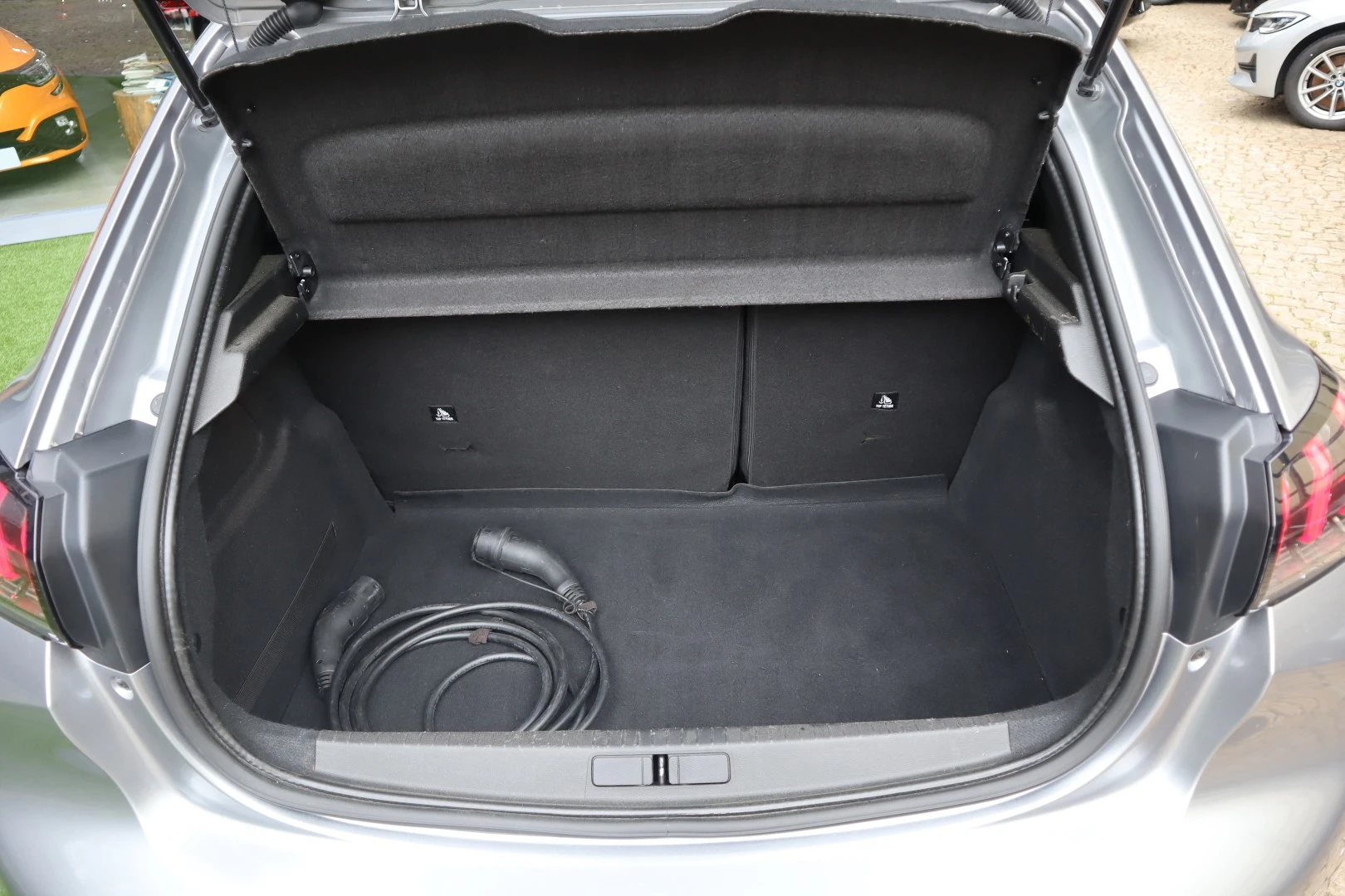 Peugeot e-208 50 kWh Allure Pack