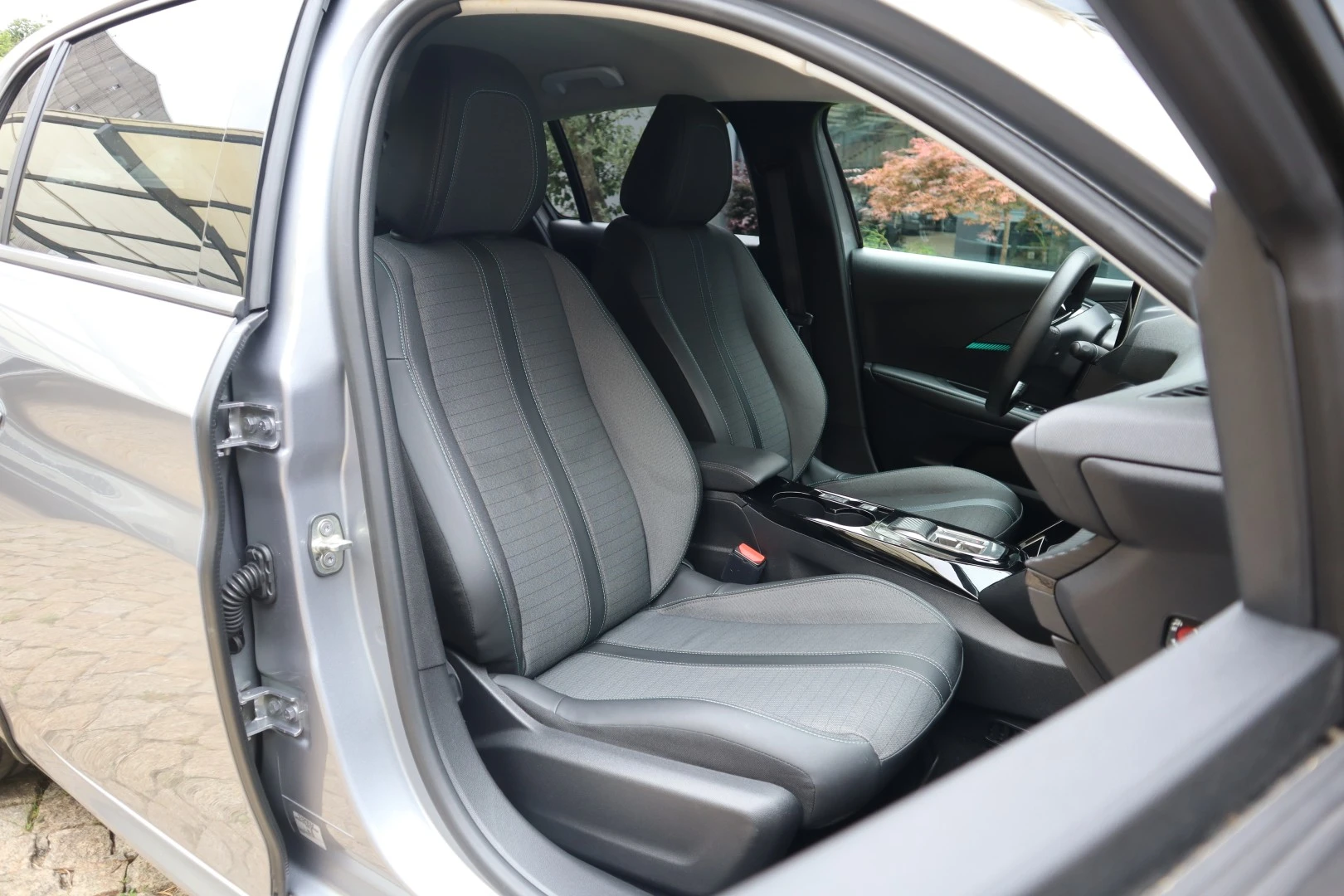 Peugeot e-208 50 kWh Allure Pack