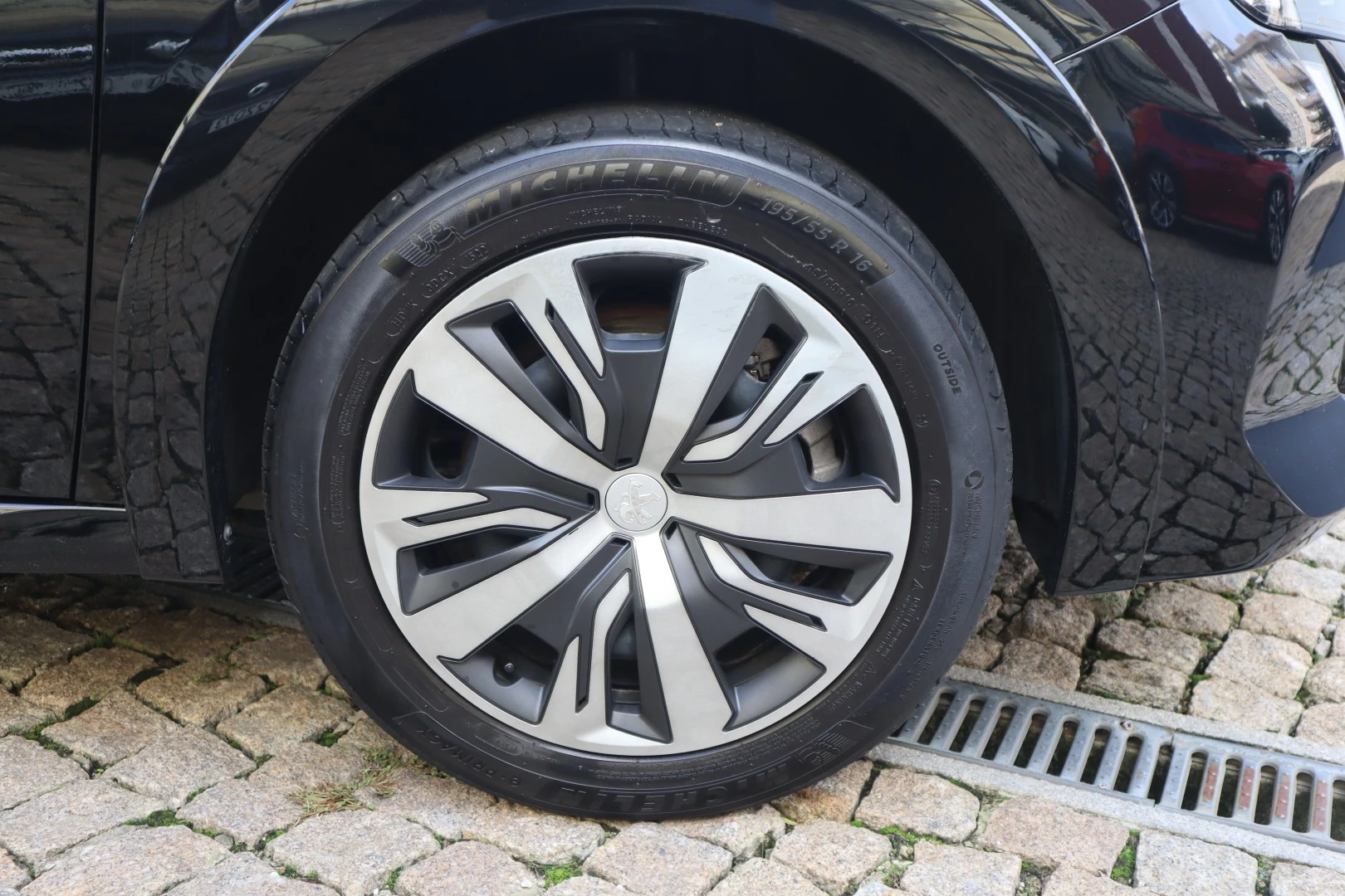 Peugeot e-208 50 kWh Active