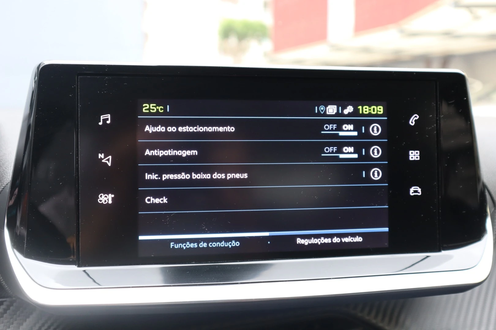 Peugeot e-208 50 kWh Allure Pack