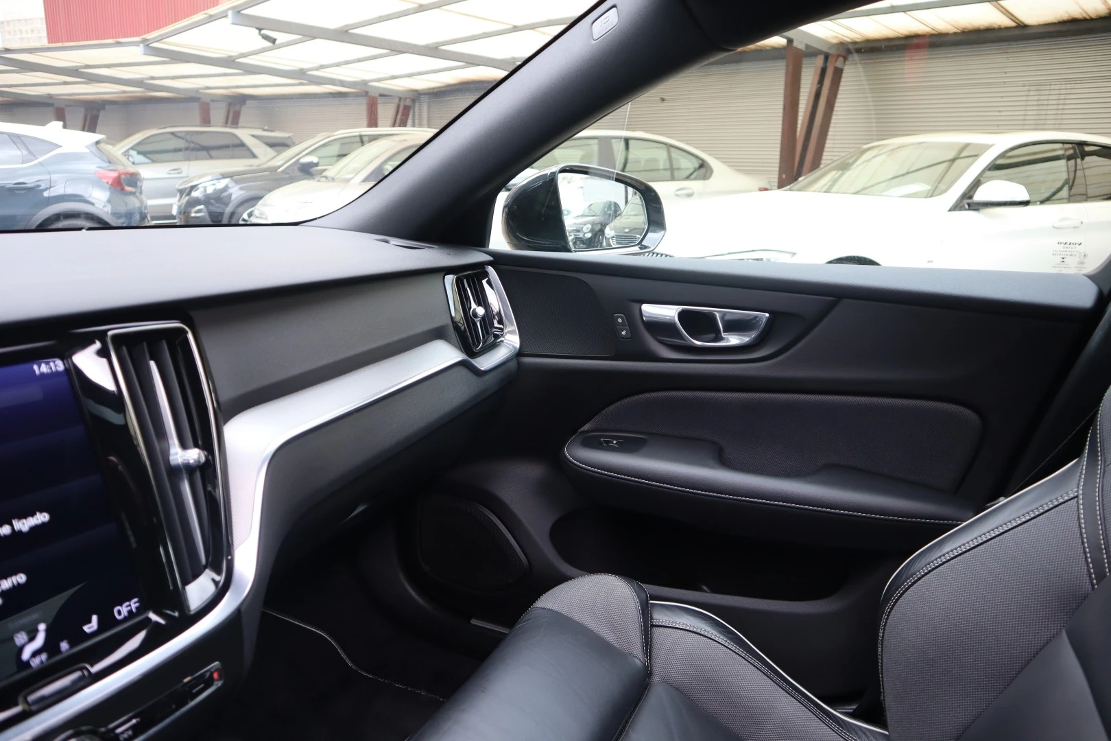 Volvo S60 2.0 T8 PHEV R-Design AWD