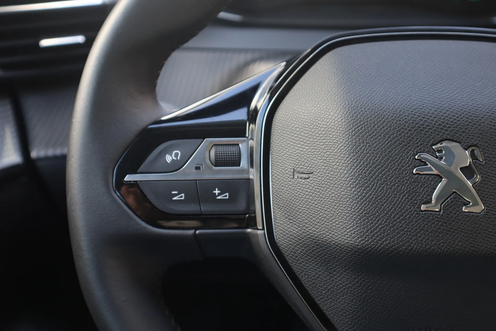 Peugeot e-208 50 kWh Active