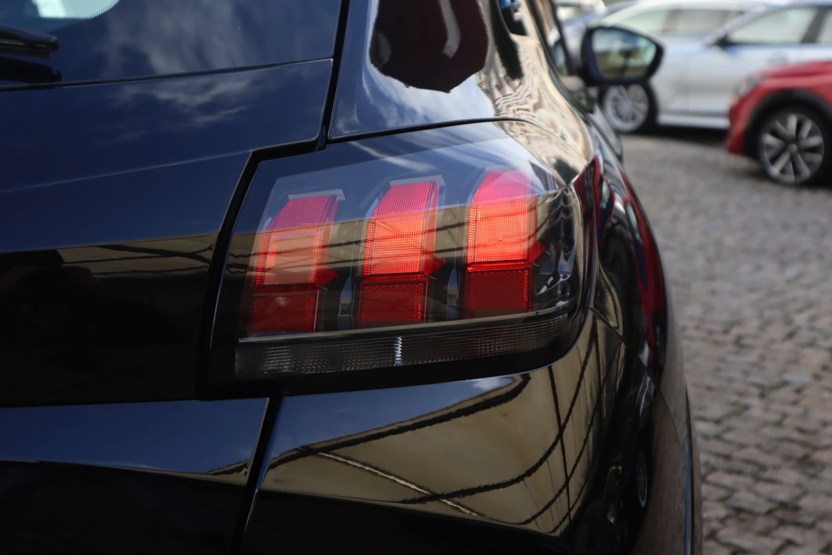 Peugeot e-208 50 kWh Active