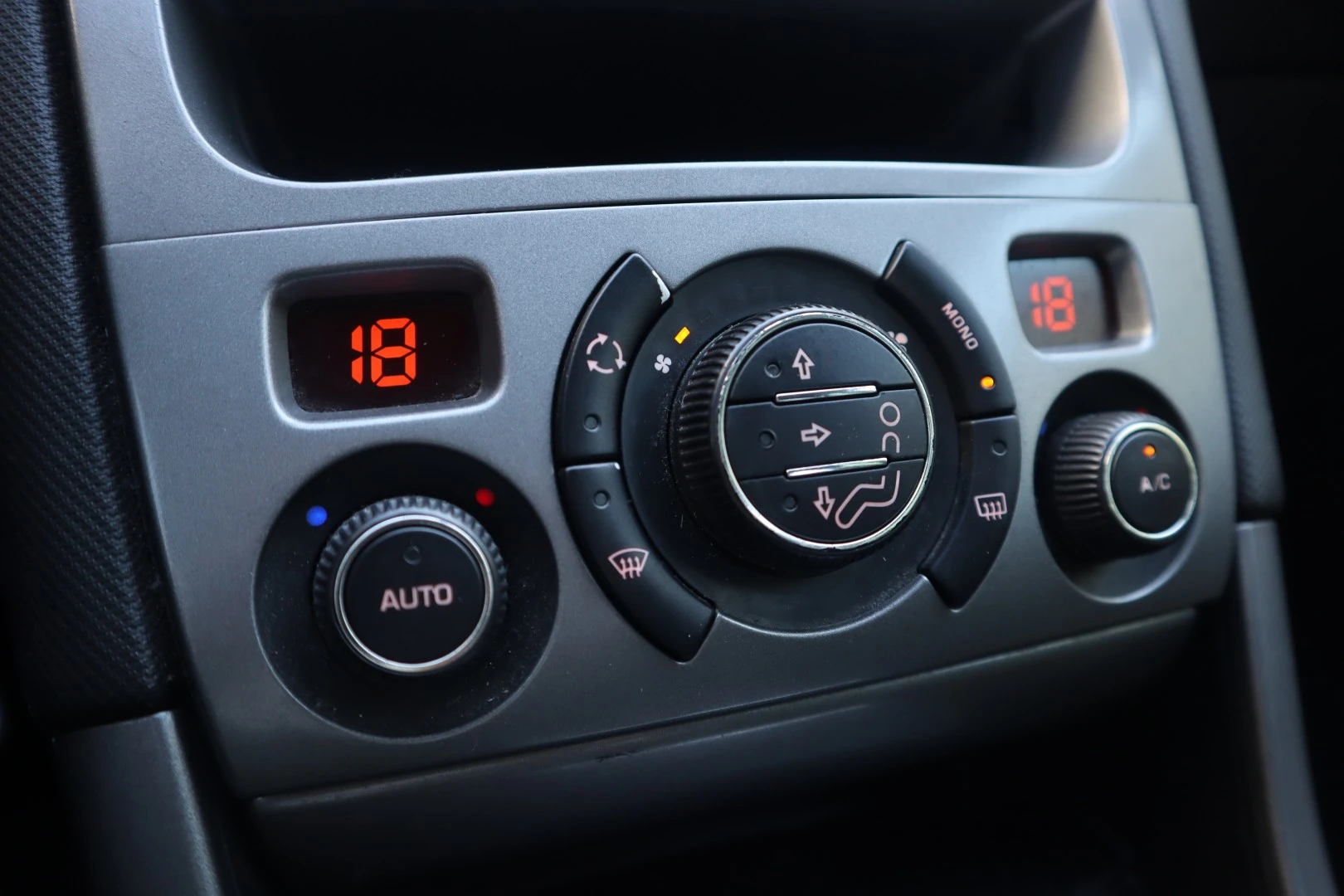 Peugeot 308 SW 1.6 e-HDi Active 2-Tronic