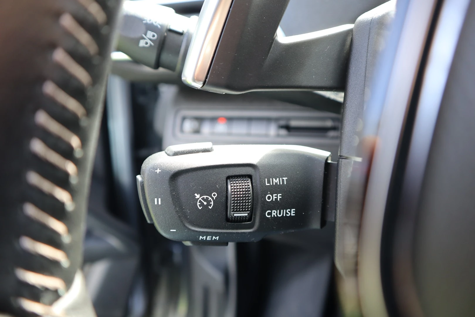 Peugeot 3008 BlueHDi 130 Stop & Start EAT8 Active Pack