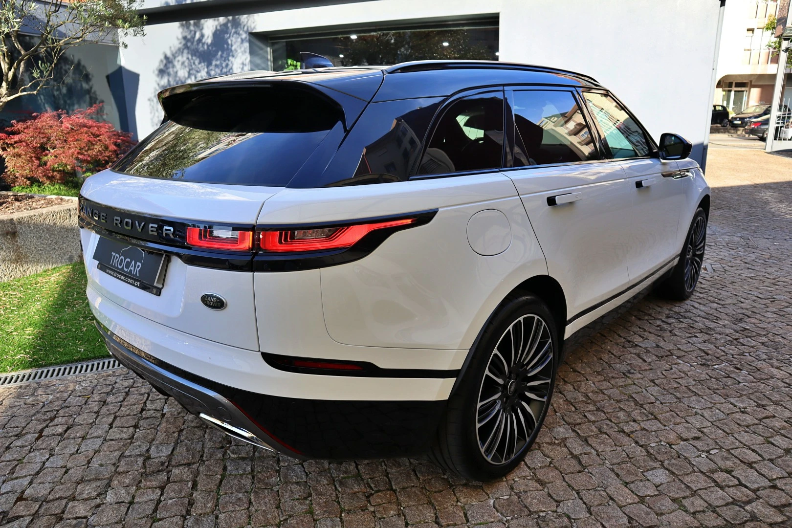 Land Rover Range Rover Velar 2.0 D R-Dynamic HSE