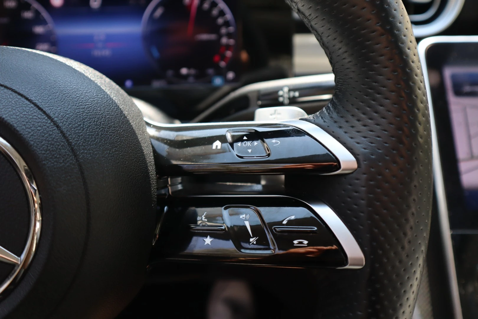 Mercedes-Benz C 300 e AMG Line