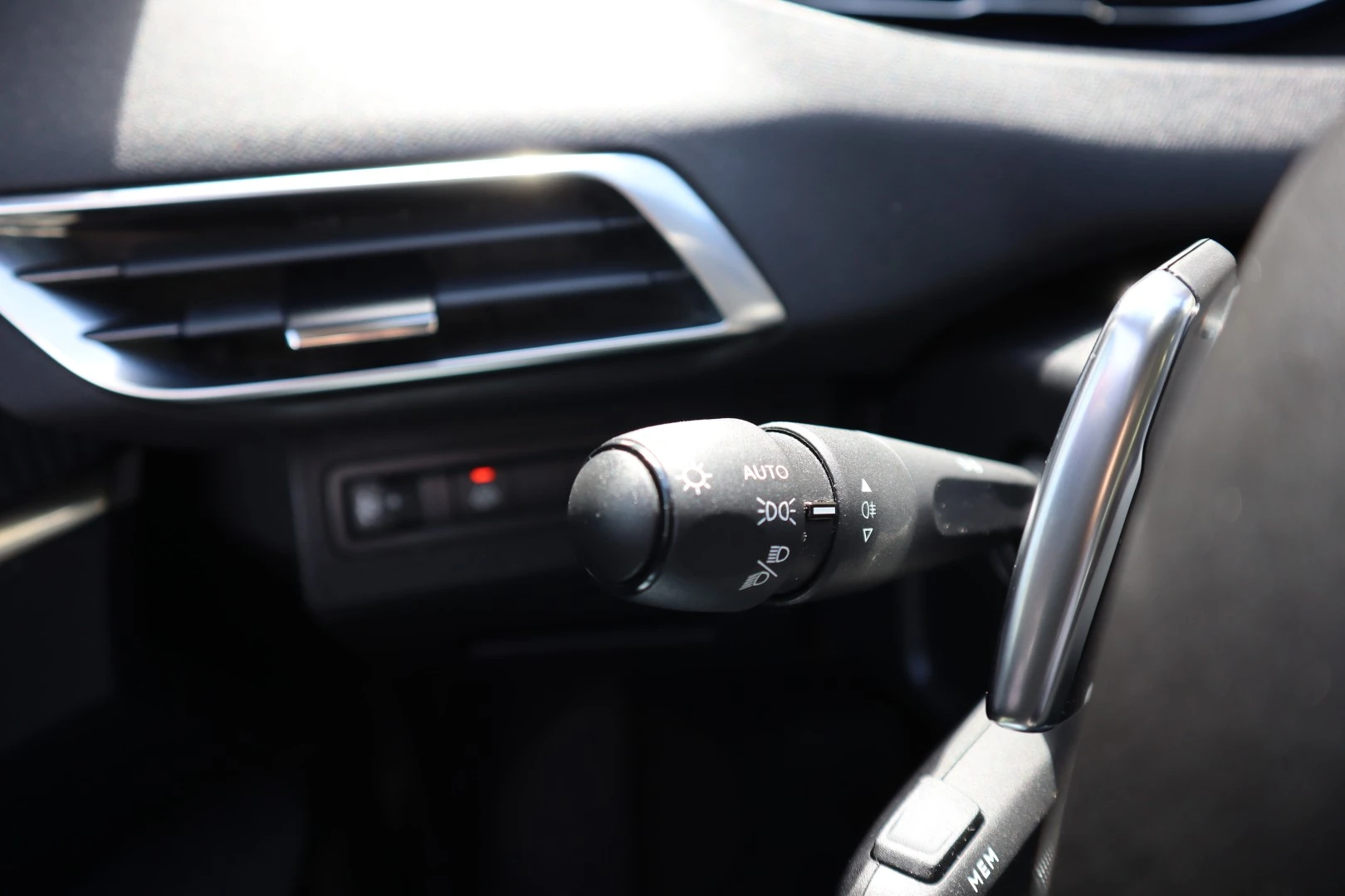 Peugeot 3008 BlueHDi 130 Stop & Start EAT8 Active Pack