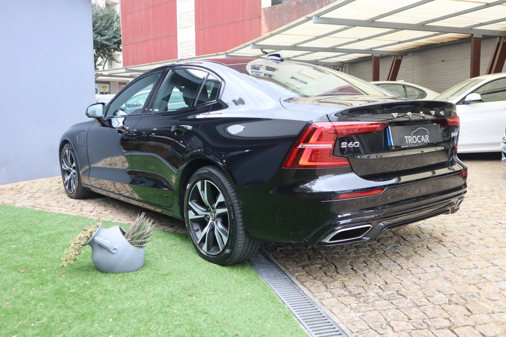 Volvo S60 2.0 T8 PHEV R-Design AWD
