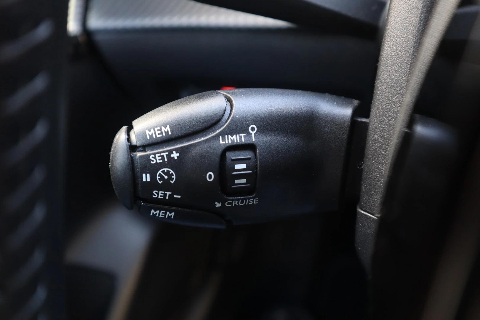Peugeot e-208 50 kWh Active