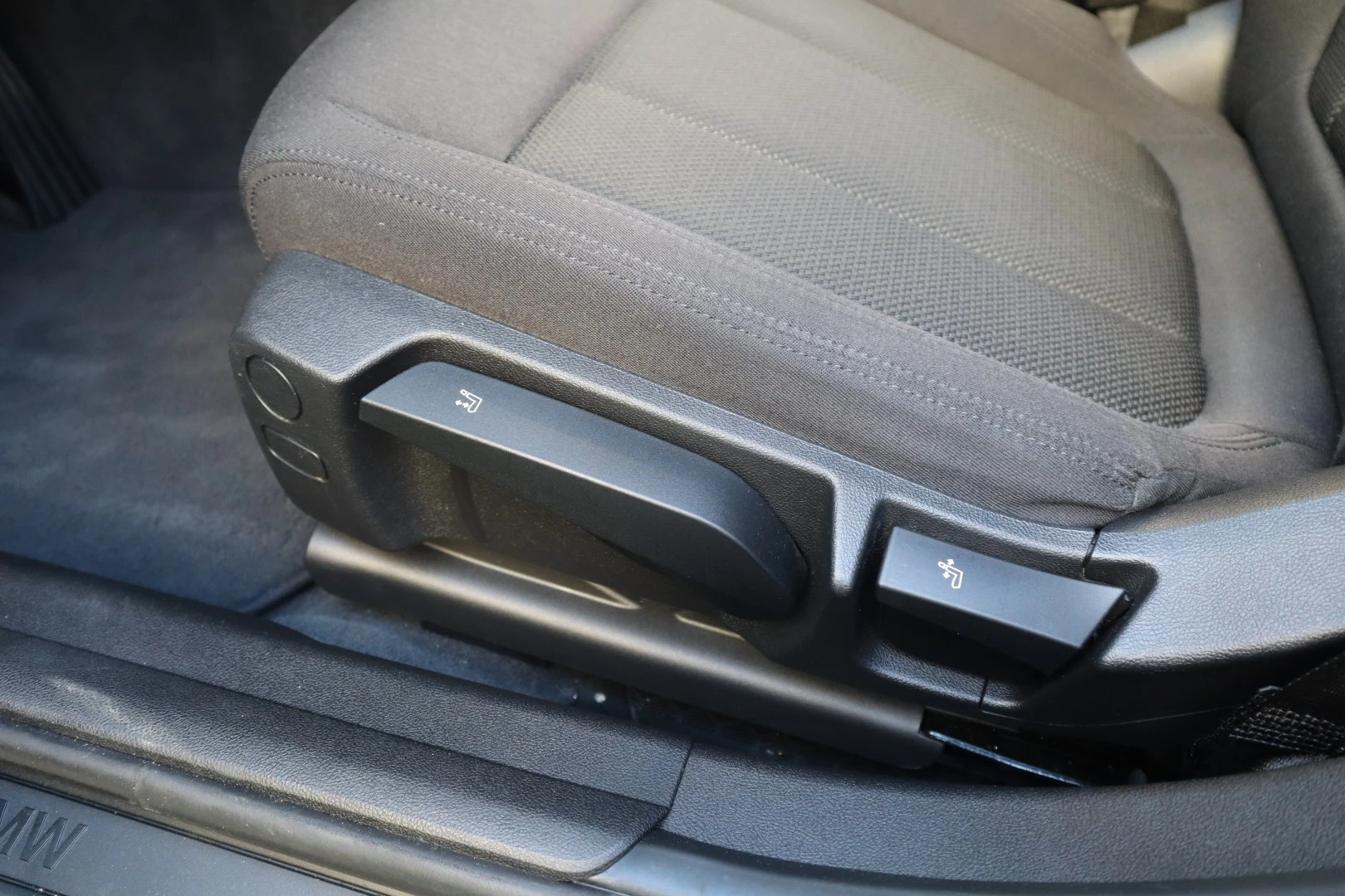 BMW 330 e Corporate Edition Auto