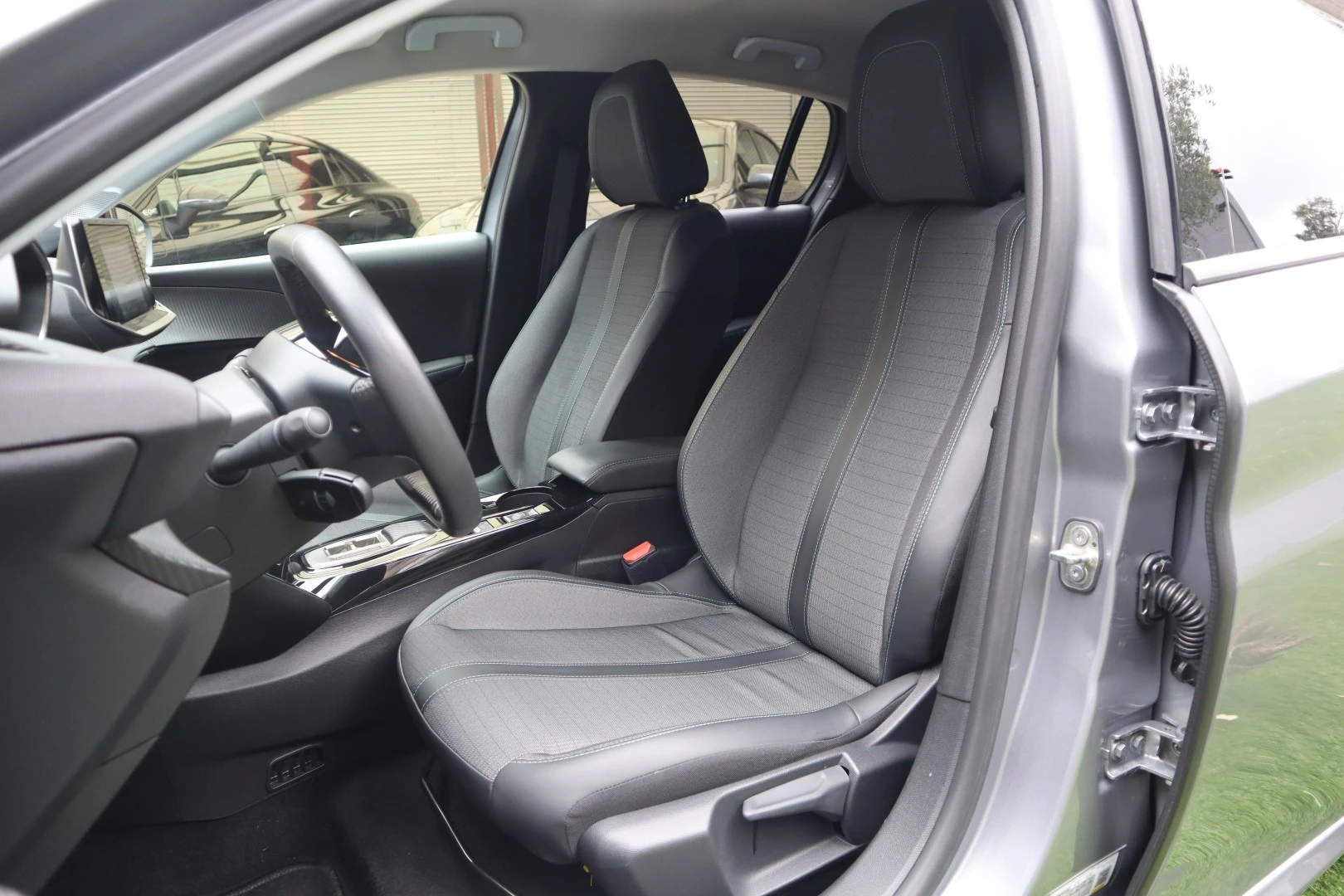 Peugeot e-208 50 kWh Allure Pack