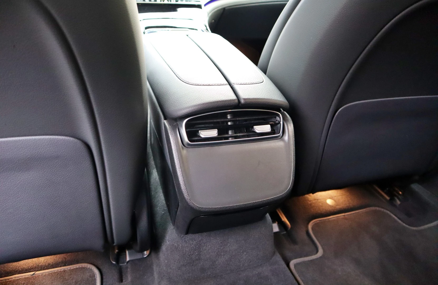 Mercedes-Benz EQE 300 AMG Line