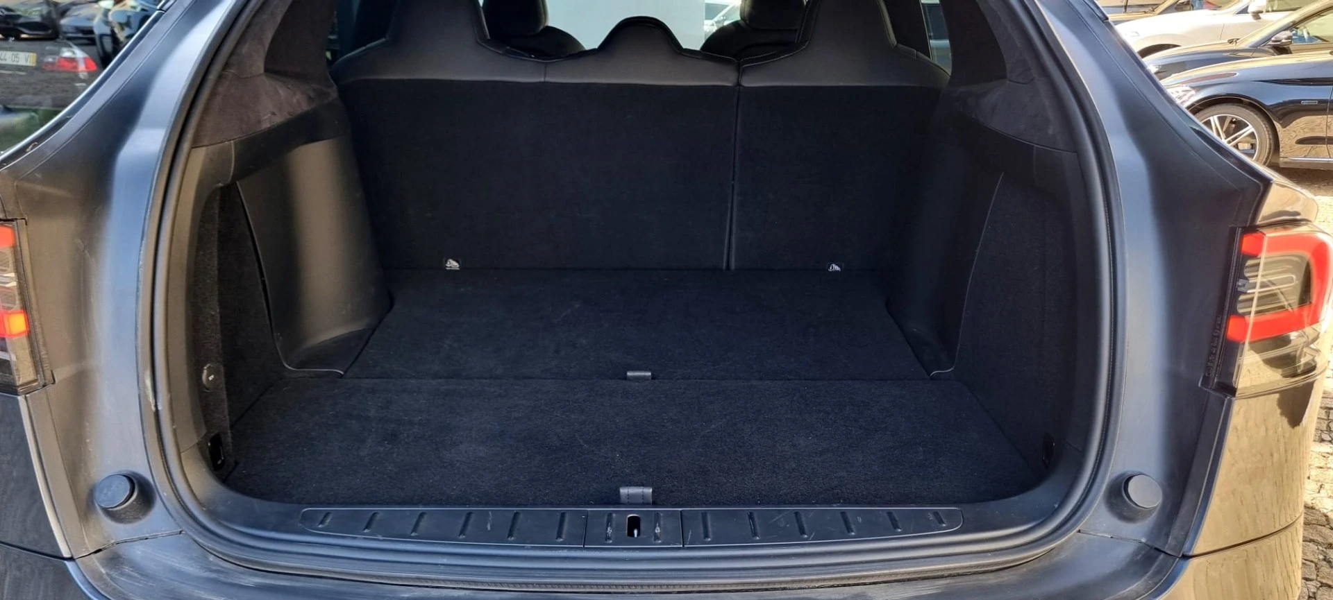 Tesla Model X Long Range