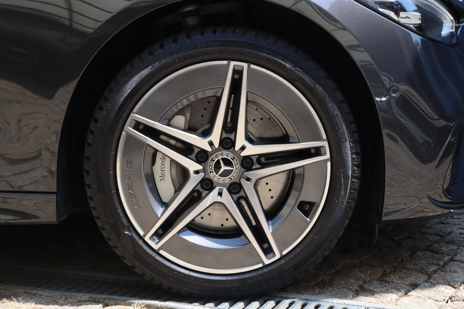 Mercedes-Benz C 300 e AMG Line