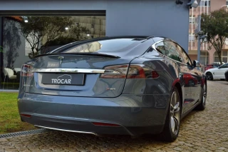 Tesla Model S 85 Perfomance