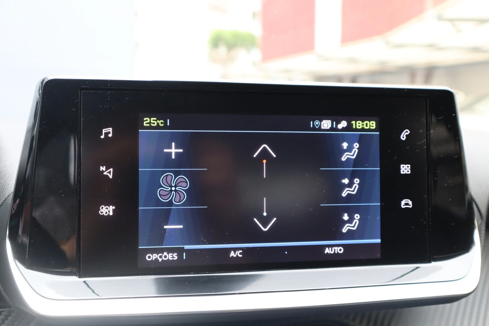 Peugeot e-208 50 kWh Allure Pack