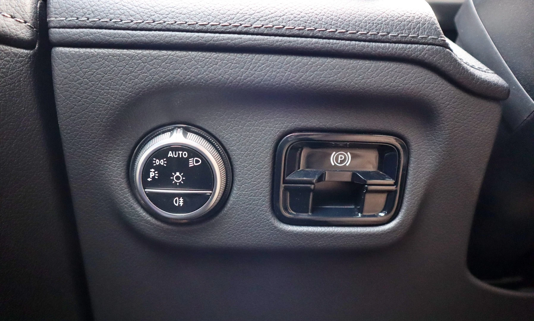 Mercedes-Benz EQE 300 AMG Line