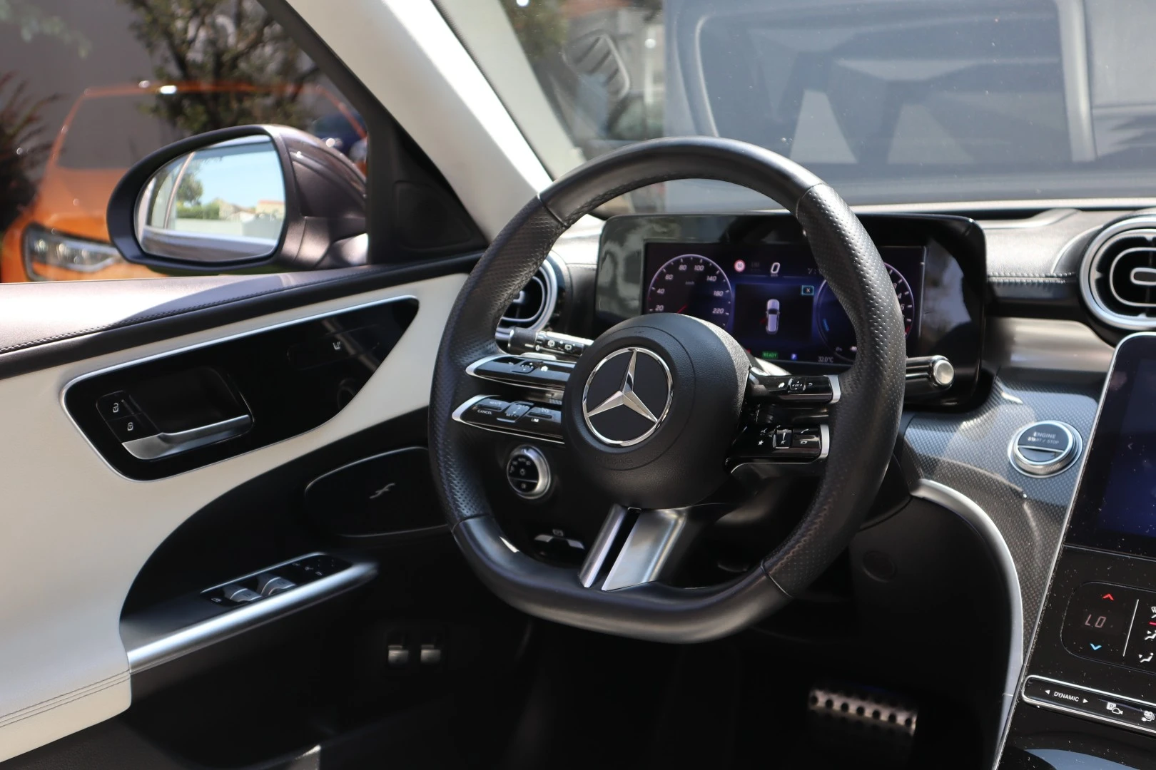 Mercedes-Benz C 300 e AMG Line