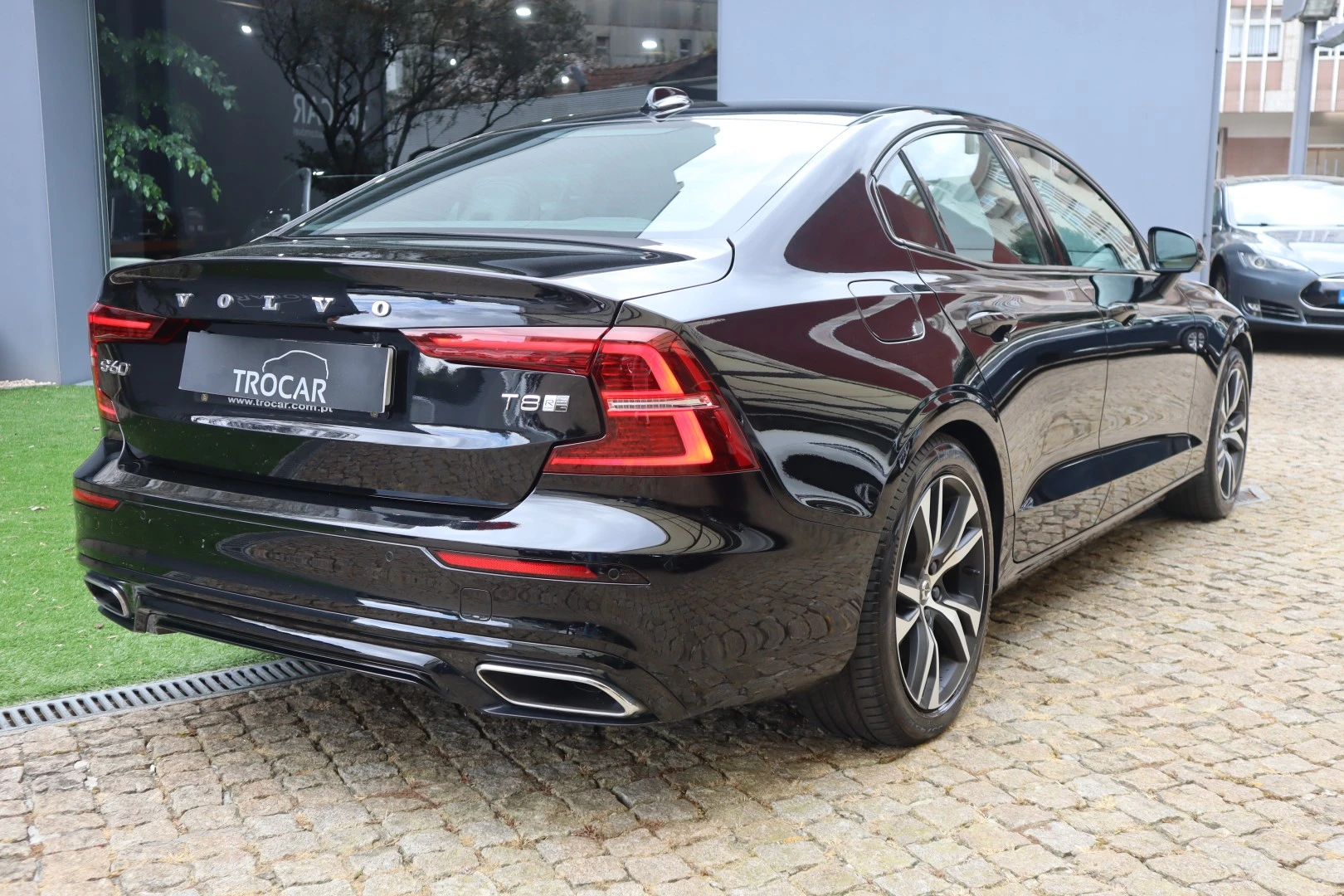 Volvo S60 2.0 T8 PHEV R-Design AWD
