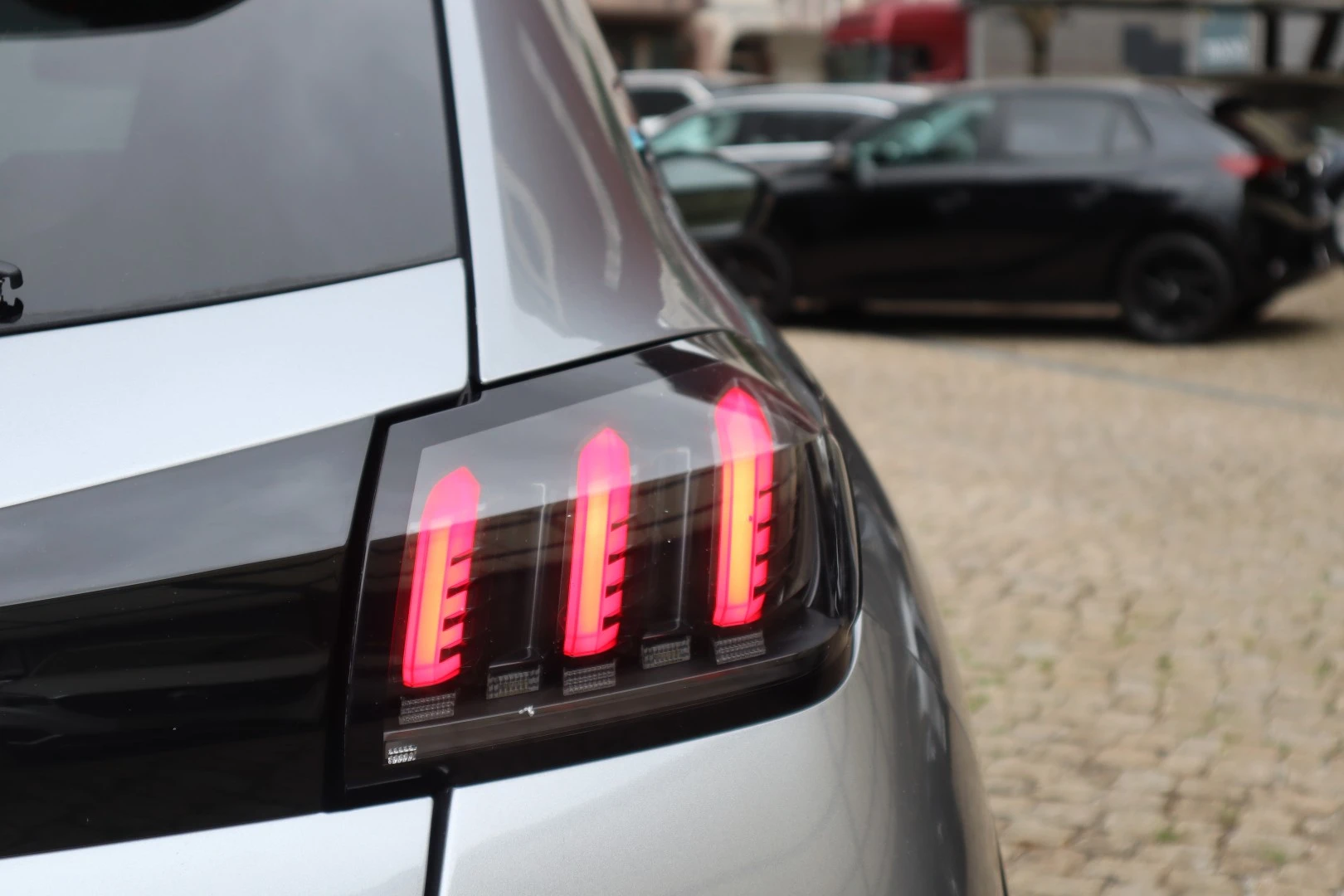 Peugeot e-208 50 kWh Allure Pack
