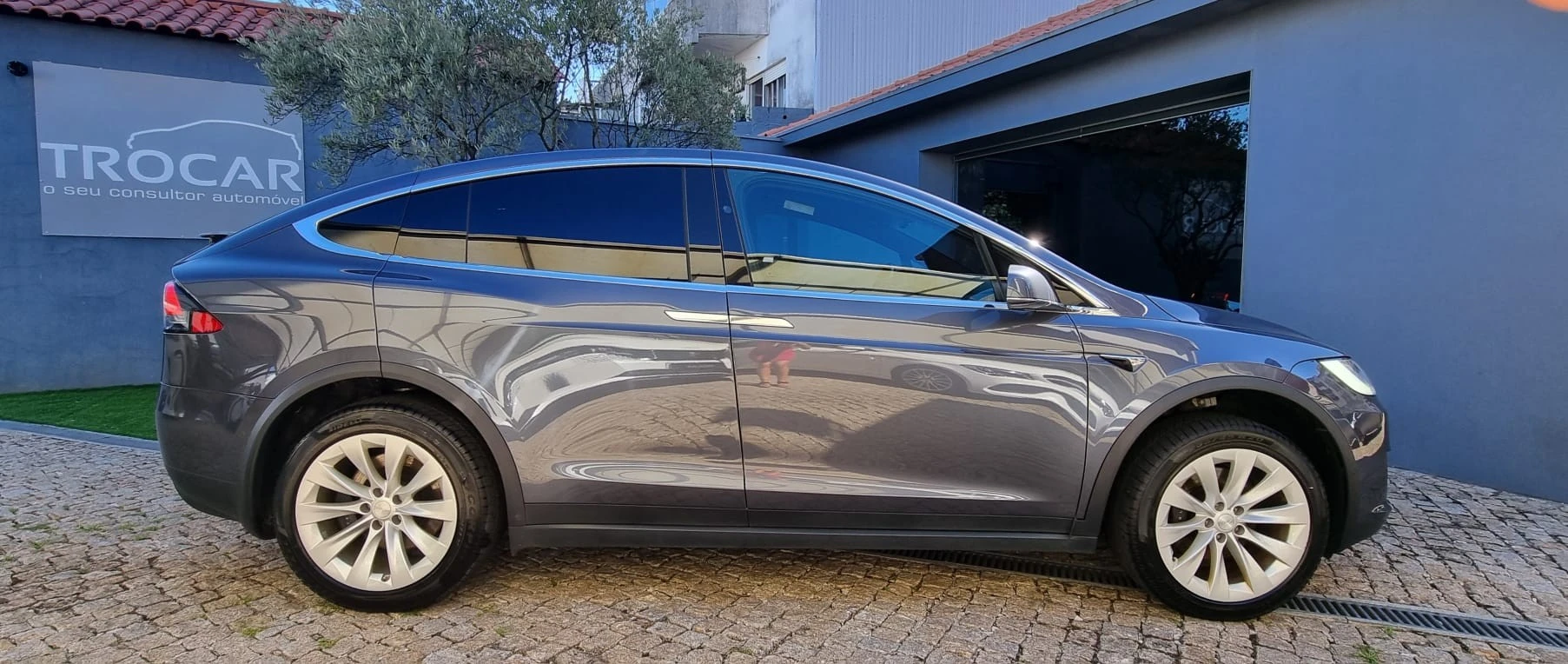 Tesla Model X Long Range