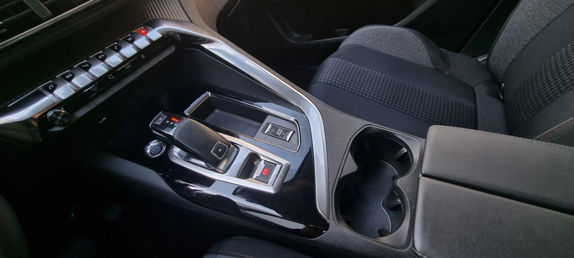 Peugeot 3008 PureTech 130 Stop & Start GPF EAT8 Active Pack