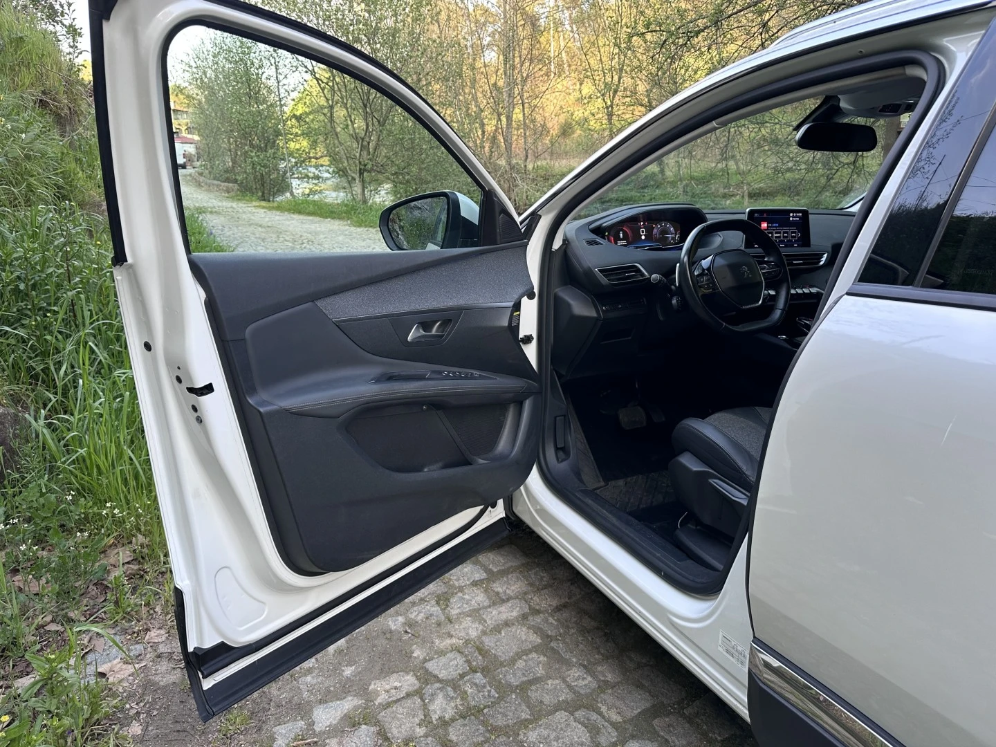 Peugeot 3008 1.2 PureTech Allure EAT8
