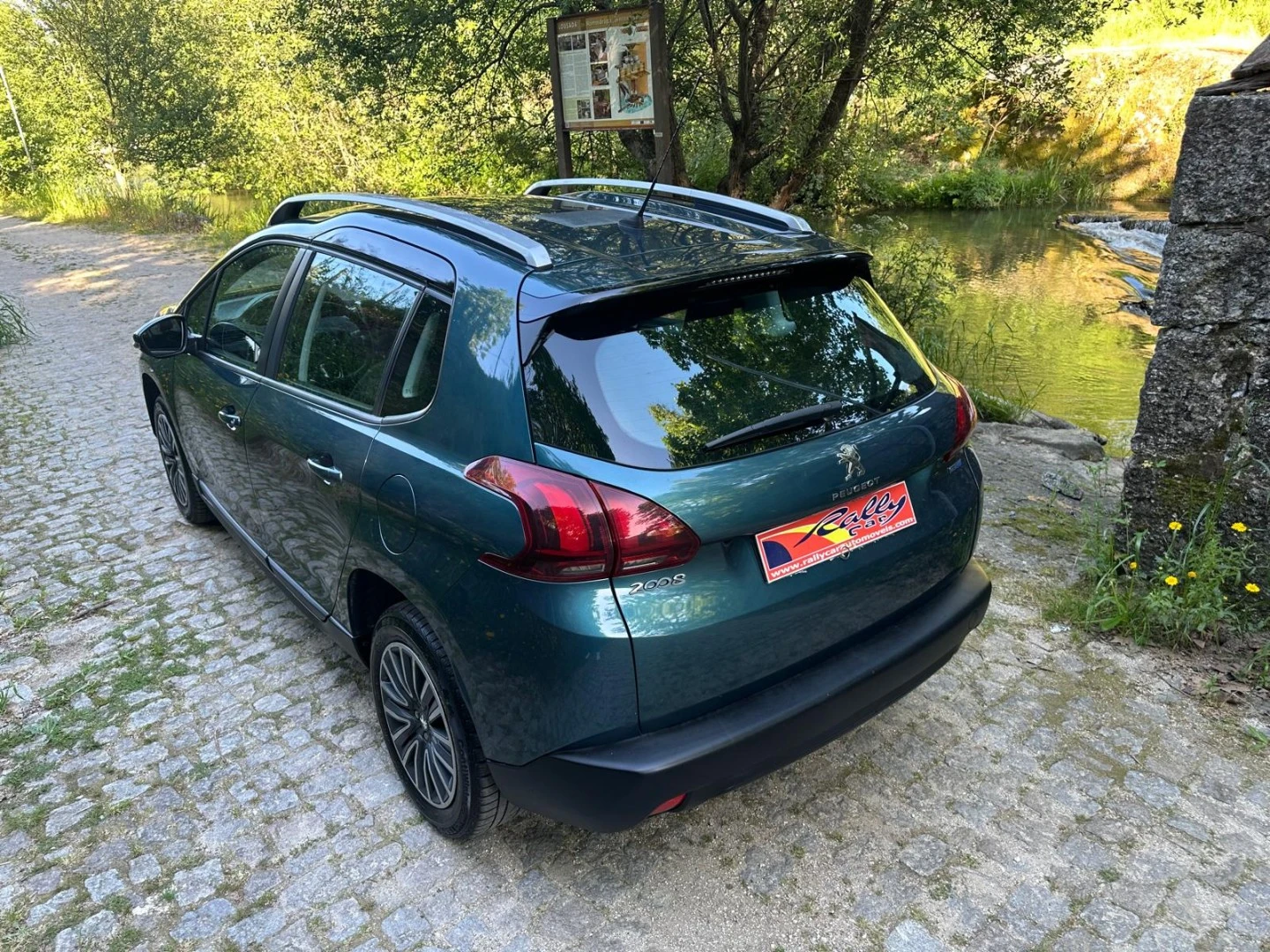 Peugeot 2008 1.6 e-HDi Active