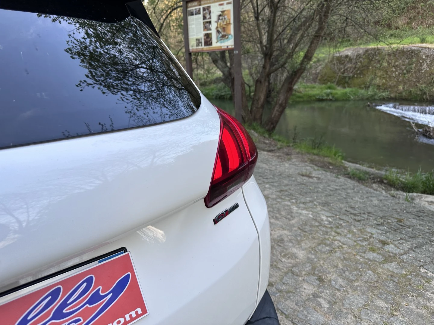 Peugeot 2008 1.6 BlueHDi GT Line