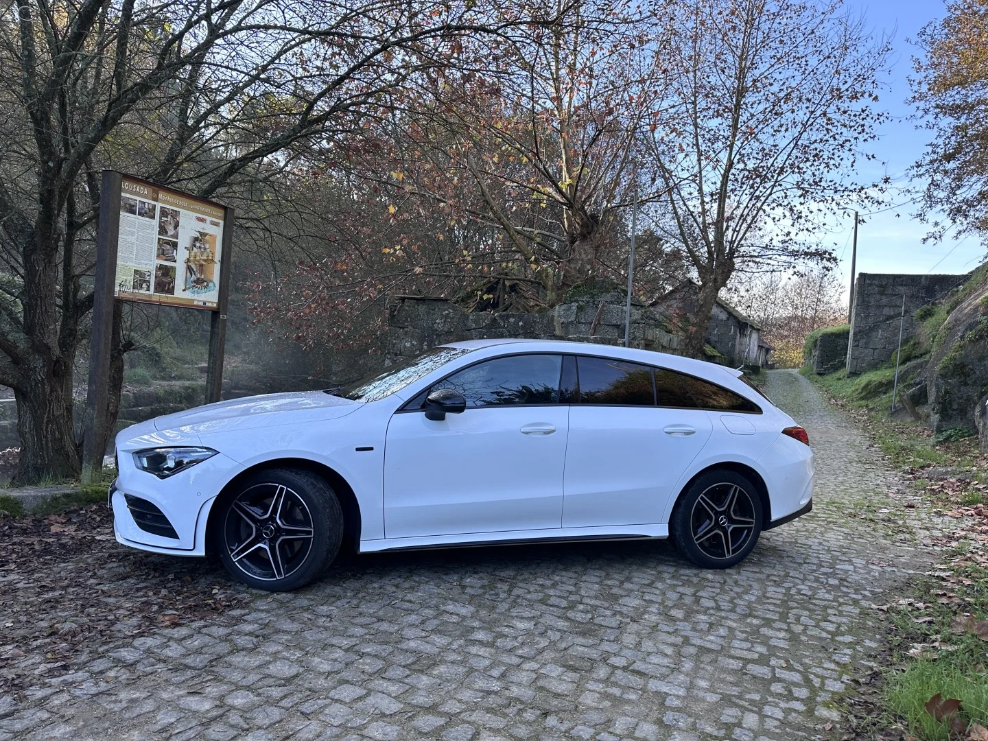 Mercedes-Benz CLA 250 e Shooting Brake AMG Line